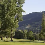 Four Seasons Hotel 5*