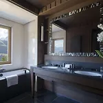 Four Seasons Hotel
